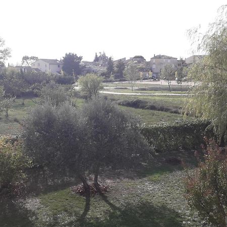 Un Petit Coin De Paradis Modene الغرفة الصورة